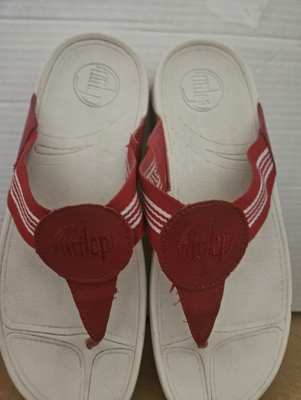 FitFlop Women's Size 9 Walkstar Toe Post Sandals Red Flip Flops (Bin21) - Picture 11 of 12